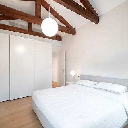 فندق مبيت وإفطار Cobosvenicedreamstay