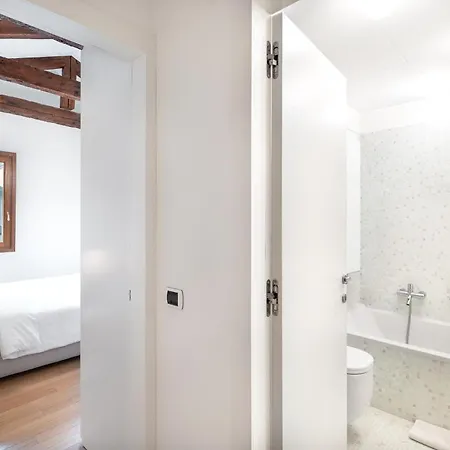 Bed & Breakfast Cobosvenicedreamstay *
