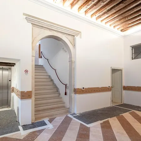 فندق مبيت وإفطار Cobosvenicedreamstay *