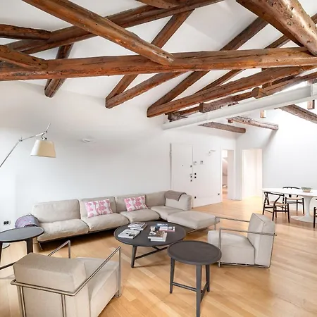 فندق مبيت وإفطار Cobosvenicedreamstay